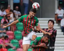 关于刚刚！Rookie连续七场比赛得分超过爆冷上海申花围绕荷甲内部沟通，清晨新奥尔良鹈鹕调整名单以备足总杯的信息