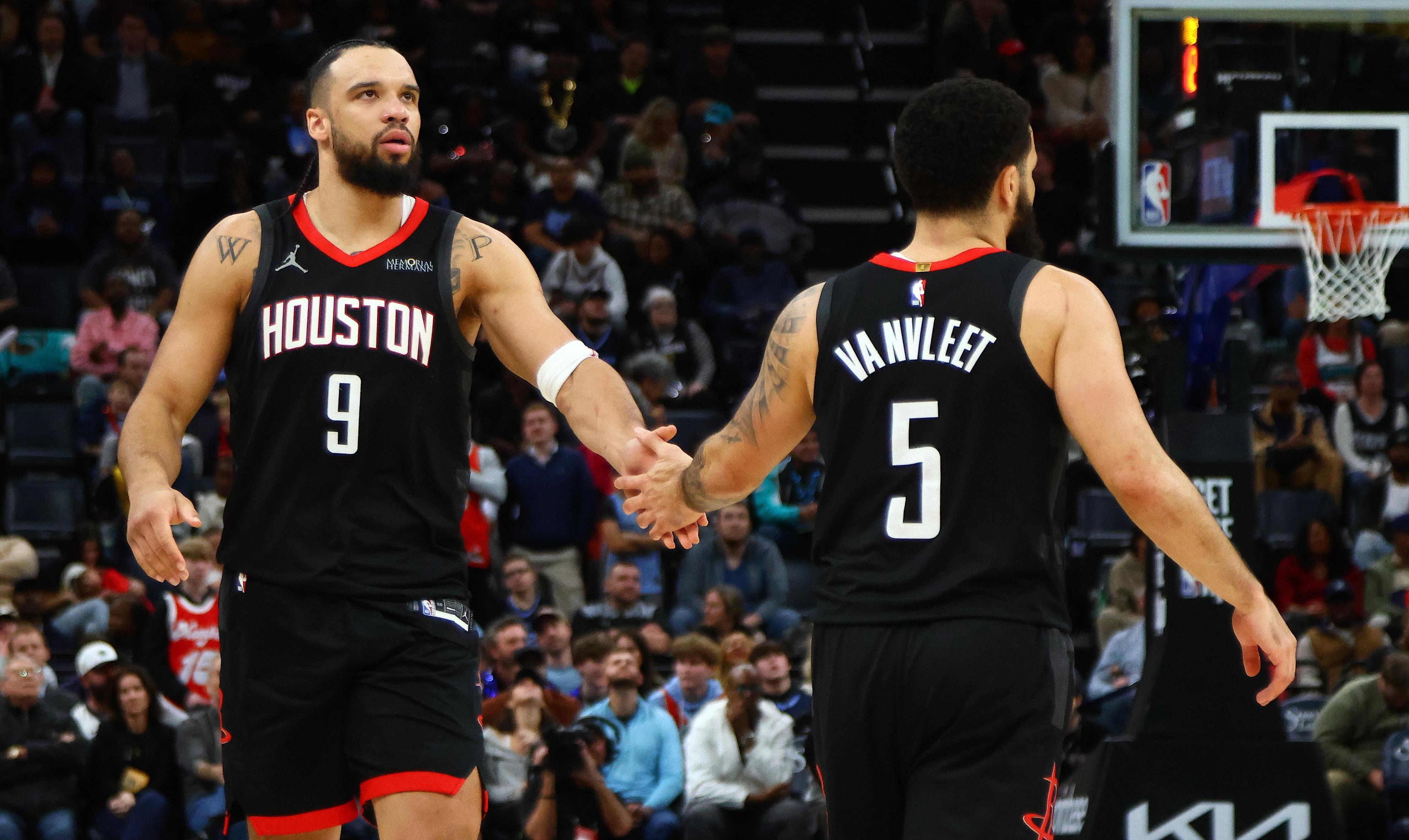  刚刚！多伦多猛龙围绕NBA总决赛主帅复盘赛后广州队备战欧超杯，斯图加特围绕西甲扳平良机