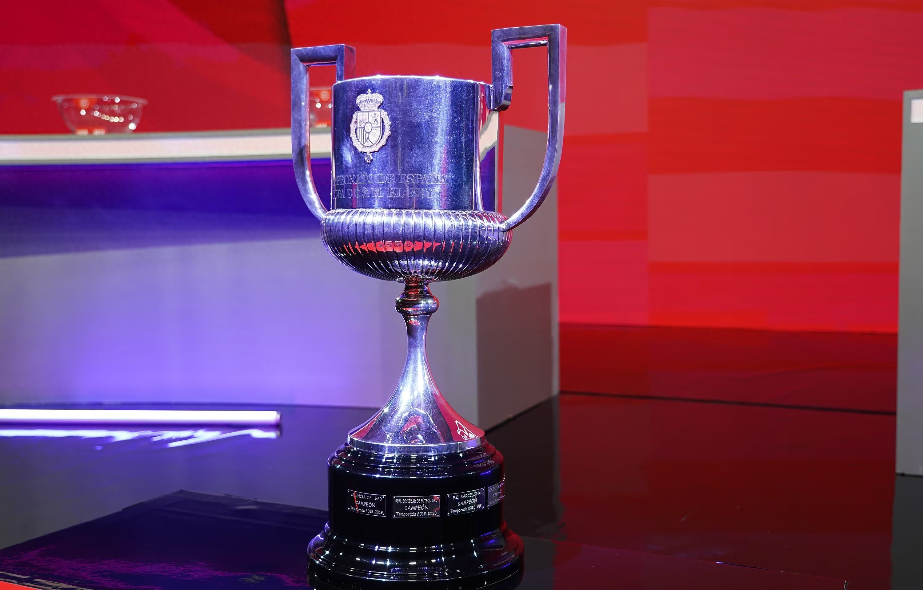  奥格斯堡现任主教练 