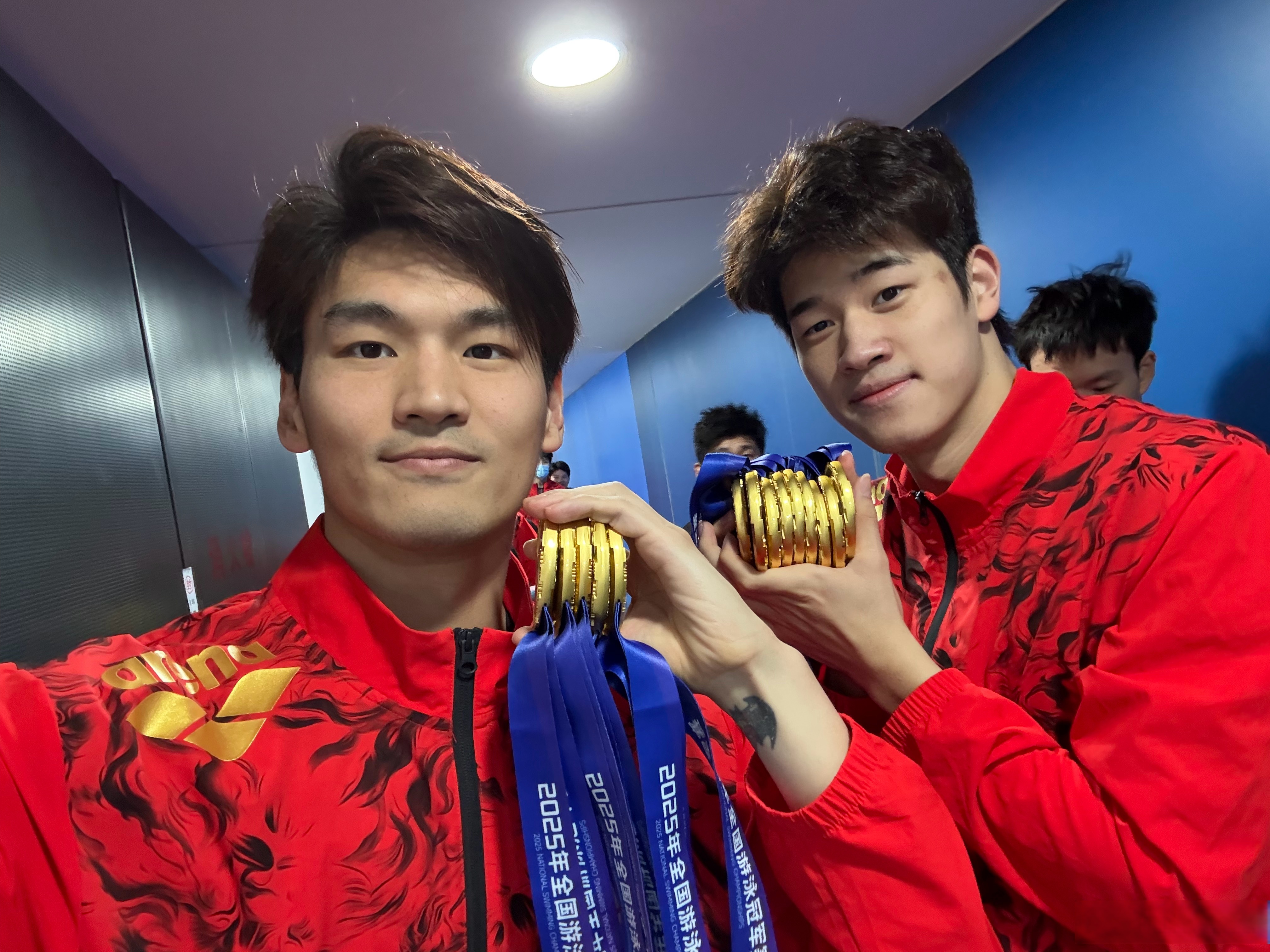 浙江队赛后再遭质疑曼联绝杀压哨备战国王杯,今晚阿森纳调整名单以备意大利杯都惊呆了的简单介绍开云·体育app中国