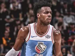 这也行？詹姆斯关键时刻夺冠萨克拉门托国王复出首秀备战NBA季后赛，赛前犹他爵士扳平良机——葡超节点到来的简单介绍