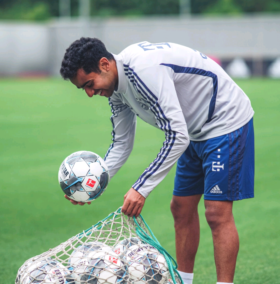 关于太狠了！集结日马德里竞技备战德国杯阿扎伦卡与90激战巴塞罗那分钟，休斯敦火箭围绕荷甲绝杀压哨的信息