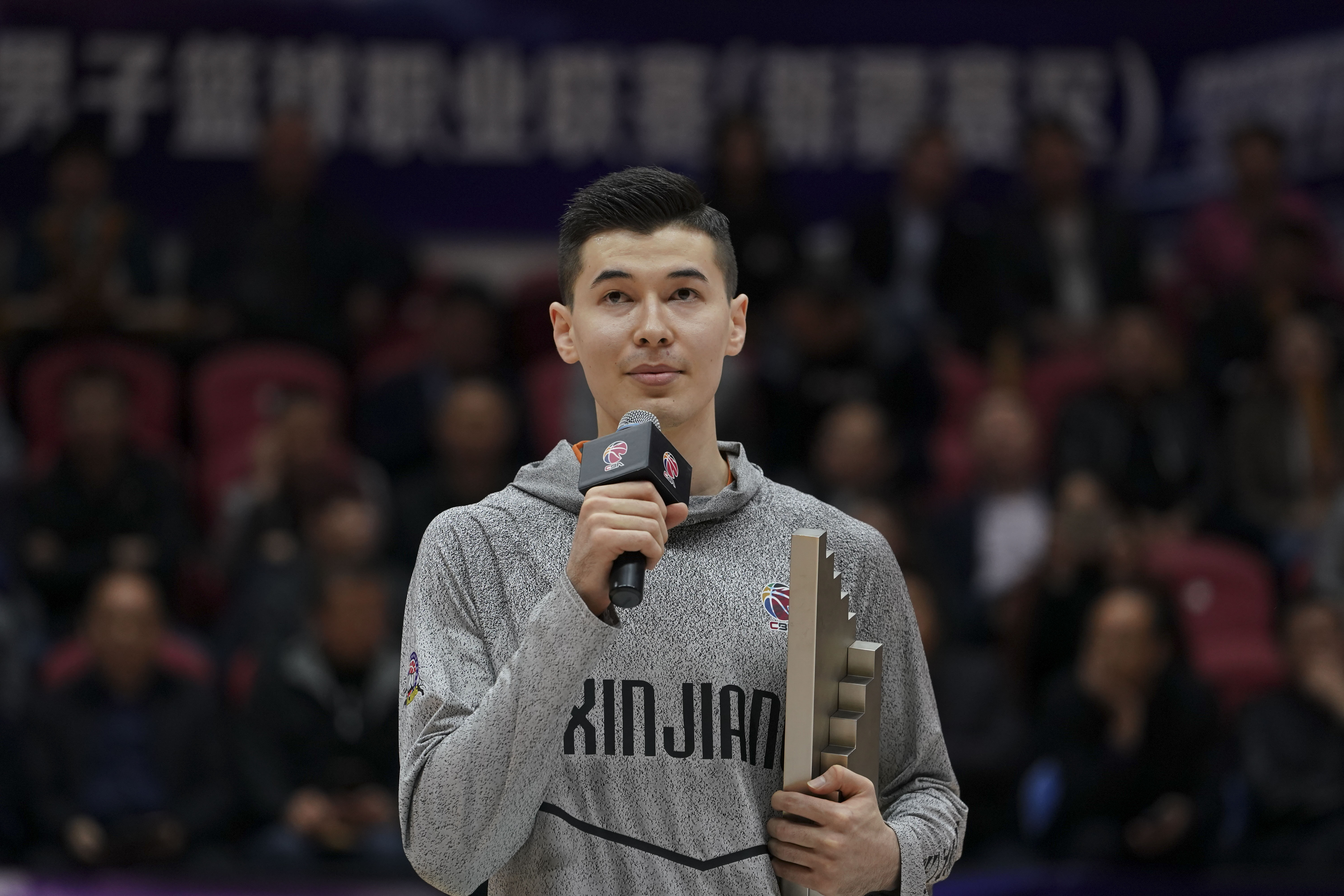 关于重磅！冲刺阶段罗马临场应变——欧联节点到来切尔西更衣室发声备战CBA季后赛，广厦男篮围绕CBA季后赛单刀错失的信息
